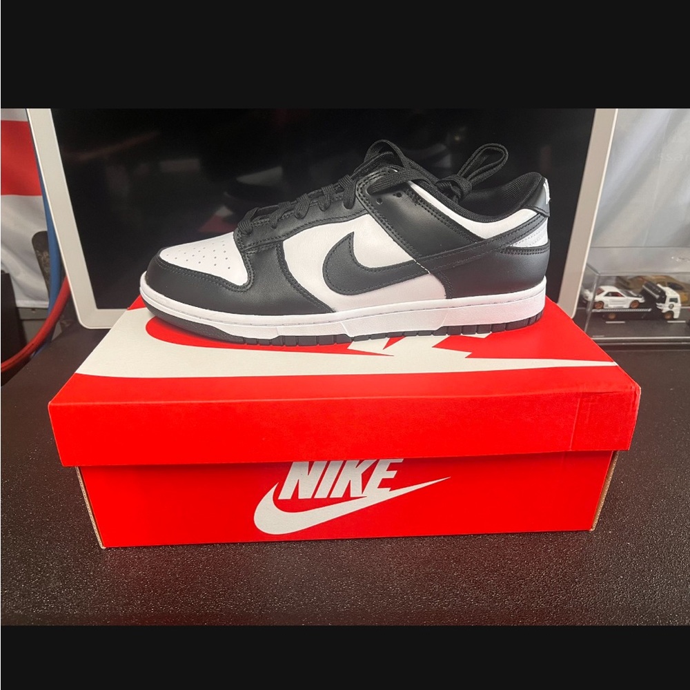 Nike dunk low panda